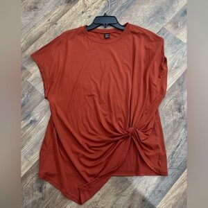 Twist asymmetrical tee